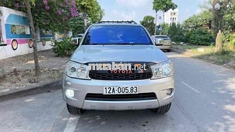 Toyota Fortuner 2012 Số sàn Máy dầu Bạc