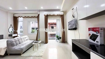 Cho thuê căn studio ban công máy giặt riêng full nt 3 tháng 2 quận 10