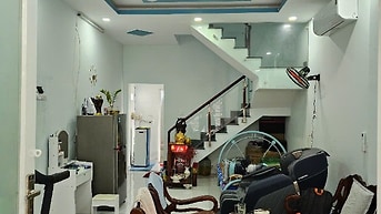 Nhà cần bán , khu dân cư hiện hữu