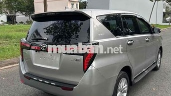 Toyota Innova 2017 2.0E Bạc 7 chỗ Số sàn