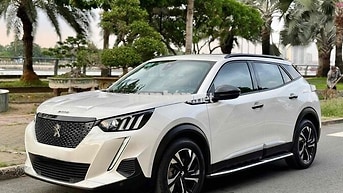 Peugeot 2008 2023 GT Line 31.000 Km Trắng 1Chủ