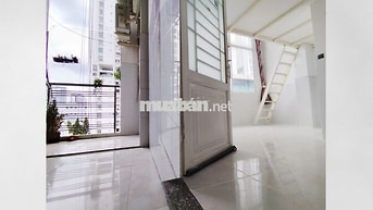 BAN CÔNG, 𝐆Á𝐂 𝐋Ẫ𝐍, ĐẦU DÃY, ĐIỀU HÒA,CỬA 𝐕𝐈𝐄𝐖 thành phố |🏘️trọ Anh Vinh