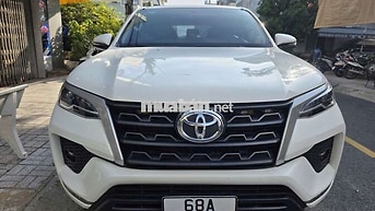 TOYOTA FORTUNER 2023 SỐ SÀN DẦU 7 CHỖ TRẮNG