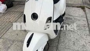 Piaggio Vespa LX 125 2009 màu trắng
