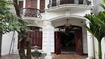 🔥 Villa sân vườn giữa Quận 10, 6 phòng ngủ, giá chỉ 59TR! Hàng hiếm!