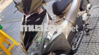 Honda Air Blade màu vàng đồng