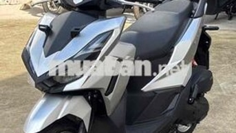 Honda Vario 125 màu Bạc