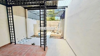 cần bán gấp căn nhà vị trí đẹp