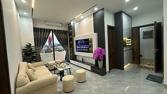 Bán căn hộ chung cư mặt phố Thanh Nhàn Full nội thất đẹp giá 5.5 tỷ.