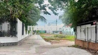 🌤️🌤️ ĐẤT HẺM 178 – CÁCH HUỲNH VĂN LŨY 20M – GIÁ 2 TỶ hơn sí 🌤️🌤️