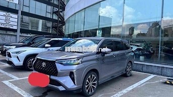 TOYOTA VELOZ CROSS