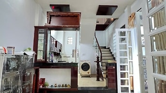 Nhà nguyên căn Nguyễn Duy Dương. DT 3,8 x 7,5m, 3 tầng ST