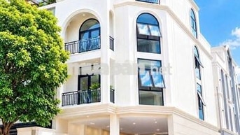 CĂN GÓC ĐƯỜNG HOA -  Hoa Phượng, P.2, PN - Có hầm, TM, DTSD 500m2