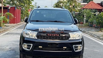 Toyota Fortuner 2011 V 7 chỗ Đen