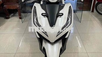 Honda Vario màu trắng