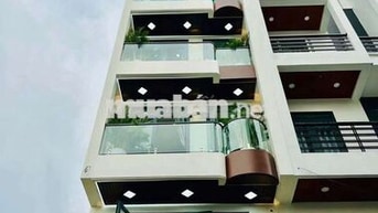 cần bán gầp nhà PTTN gần chợ Lạc quan.DT 4x18 .1 trẻt 1 lửng 3lầu 