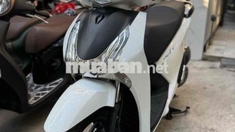 Honda SH 150i màu trắng