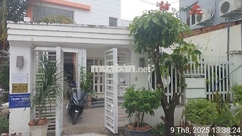 Cho thuê nhà hẻm 1508 Lê Văn Lương 3PN, 2WC, có sẵn WiFi + 3 máy lạnh