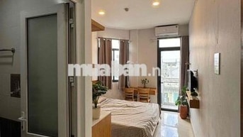 CHO THUÊ STUDIO FULL NỘI THẤT BAN CÔNG RỘNG 20m2 gần Văn Lang Cơ Sở 3
