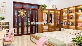 Gấp Gấp bán nhanh Nhà 2.5 tầng giá quá tốt.