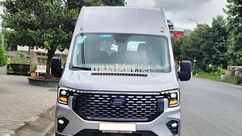 Ford Transit 2025 Premium 65000 km Bạc