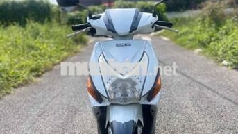 Honda Click 110cc màu trắng