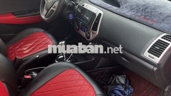 Hyundai i20 10 vạn km màu đỏ