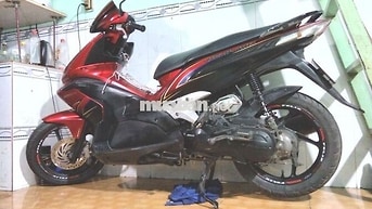 Honda Air Blade xe tay ga Đỏ đen