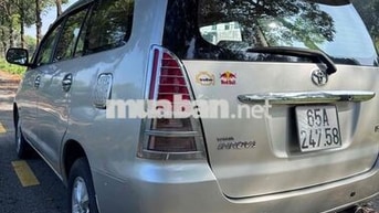 Toyota Innova G Số sàn màu Bạc