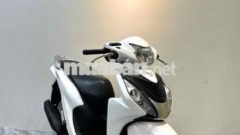 Honda Vision 2022 màu trắng đen