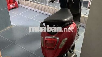 Piaggio Vespa 50cc màu Đỏ đen