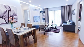 Cần bán căn hộ chung cư Hòa Bình, Q.10, dt: 56m2, 2PN, SH, nhà mới