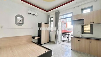 STUDIO BAN CÔNG ĐẸP, SẴN MÁY LẠNH GẦN CÔNG VIÊN LÀNG HOA, Ở LIỀN