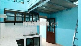PHÒNG TRỌ GIÁ RẺ CÓ GÁC sân sau phơi đồ, sẵn máy lạnh, bếp gần cầu NTP