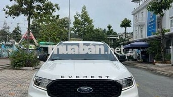 Ford Everest 2021 Titanium Trắng, 2 cầu, 820tr