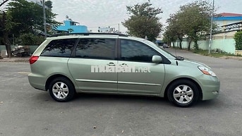 Toyota Sienna 2009 7 chỗ Xanh Tự động