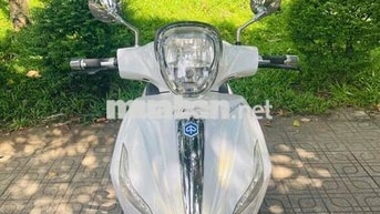 Piaggio Beverly 125ie màu Trắng