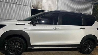Suzuki XL7 2025 Tự động 82000 km Đen trắng