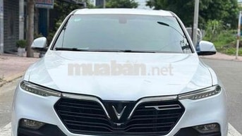VinFast Lux SA 2.0 2021 Trắng 7 chỗ