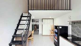 CHÍNH CHỦ CHO THUÊ PHÒNG BAN CÔNG,CỬA SỔ TRỜI,FULL NỘI THẤT GIÁP QUẬN1