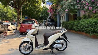 Honda Vision 2018 Smartkey màu kem