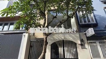 cho thuê nhà rất mới, đẹp và sạch sẻ có sân thích hợp ngành làm đẹp