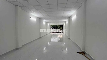 cho thuê nhà trệt 2 lầu gần vincom 550