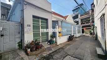 Phòng trọ mới, trống, dọn vào ngay 25 m2, gần Vincom Nguyễn Xí