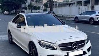 Mercedes-Benz C300 AMG 2021 Trắng