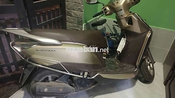 Honda Lead màu vàng đồng