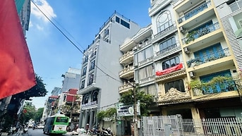 Gà đẻ trứng vàng, bán nhà 9,5 tầng 1 hầm phố Giảng Võ, dt: 110m