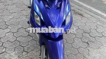 Suzuki Axelo Xanh trắng Việt Nam