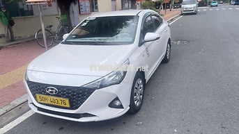 Hyundai Accent Tiêu chuẩn 75000km Trắng