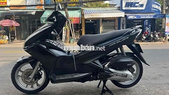 HONDA AIR BLADE MÀU ĐEN